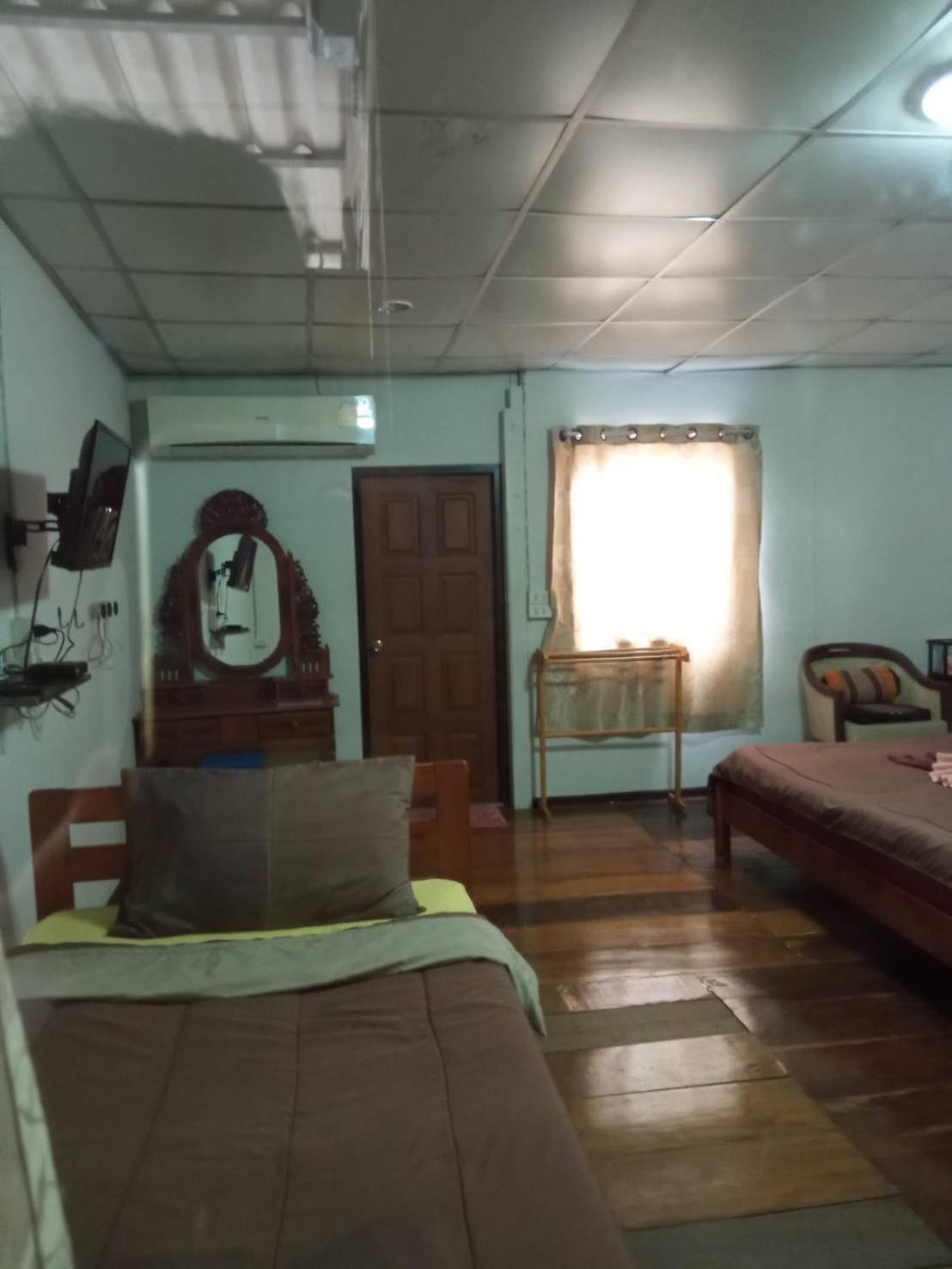Hotel Baan Ing Suan Amphawa Zimmer foto