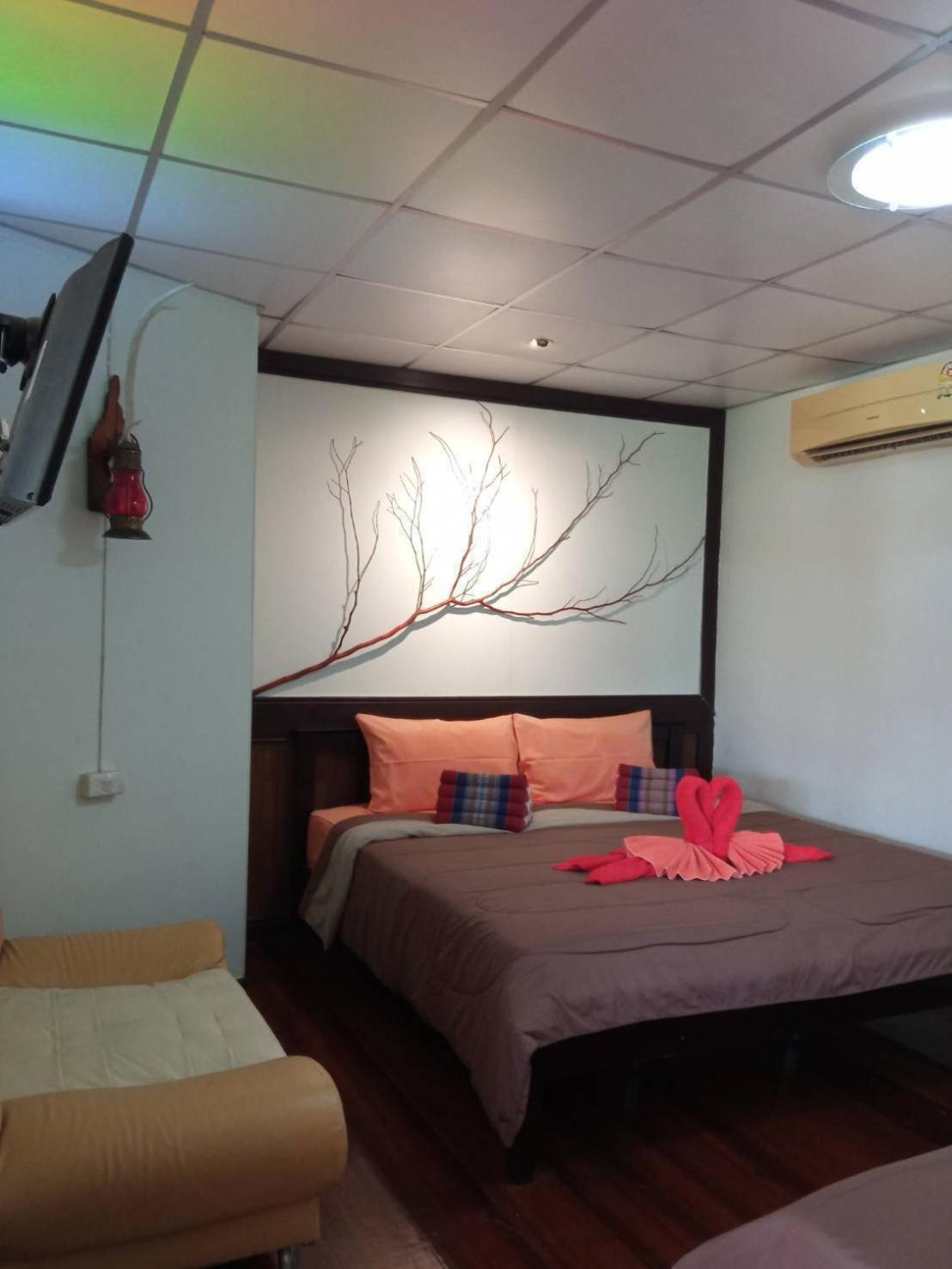 Hotel Baan Ing Suan Amphawa Zimmer foto