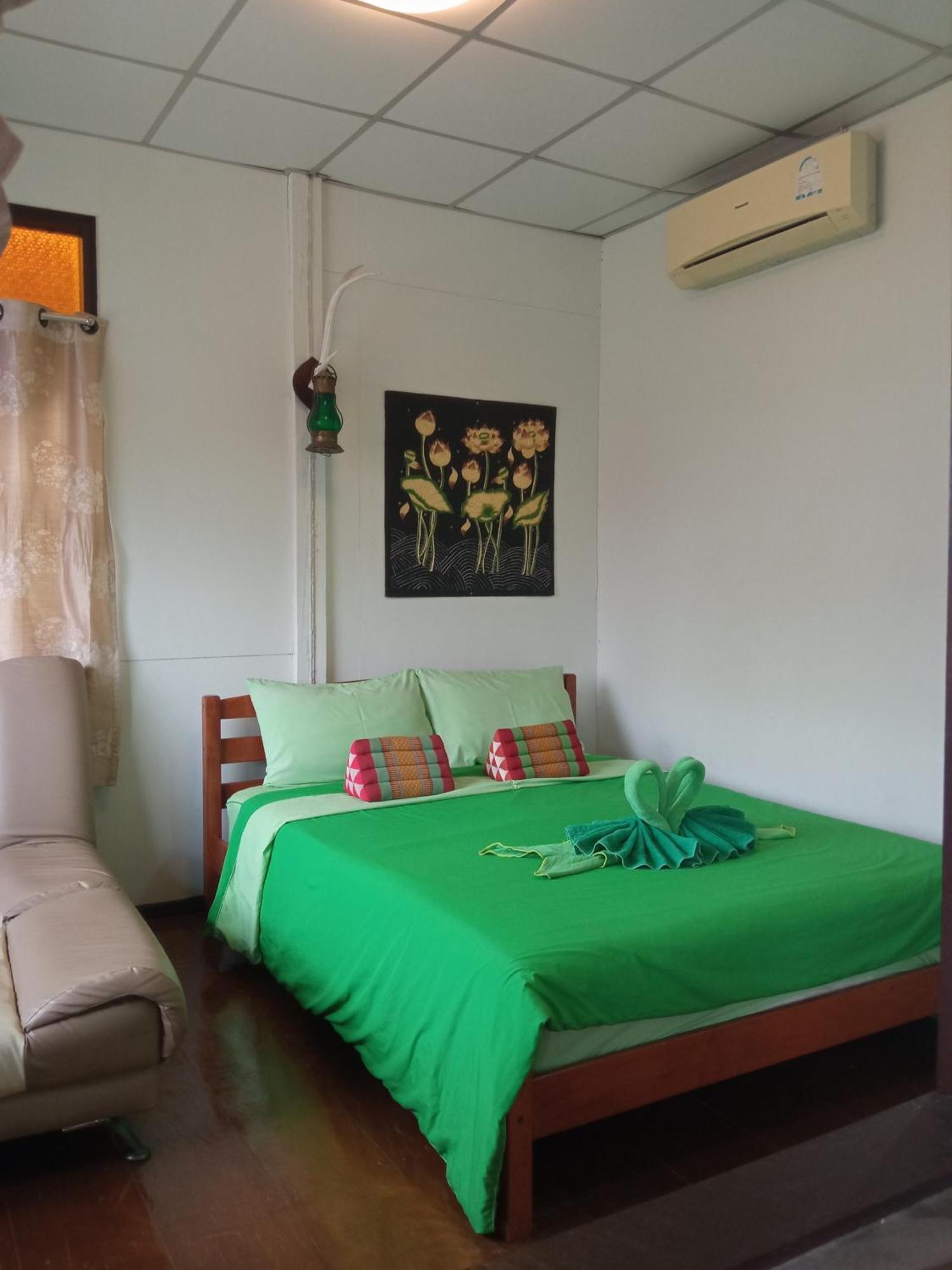 Hotel Baan Ing Suan Amphawa Zimmer foto