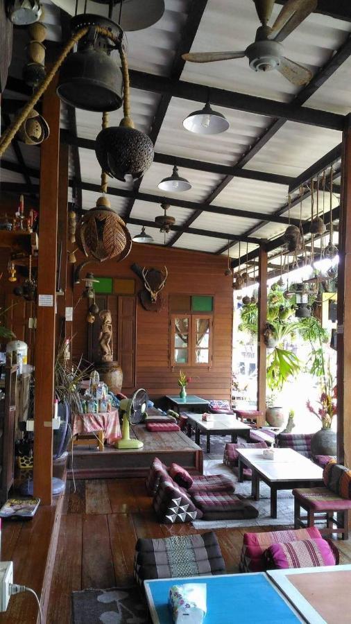 Hotel Baan Ing Suan Amphawa Exterior foto
